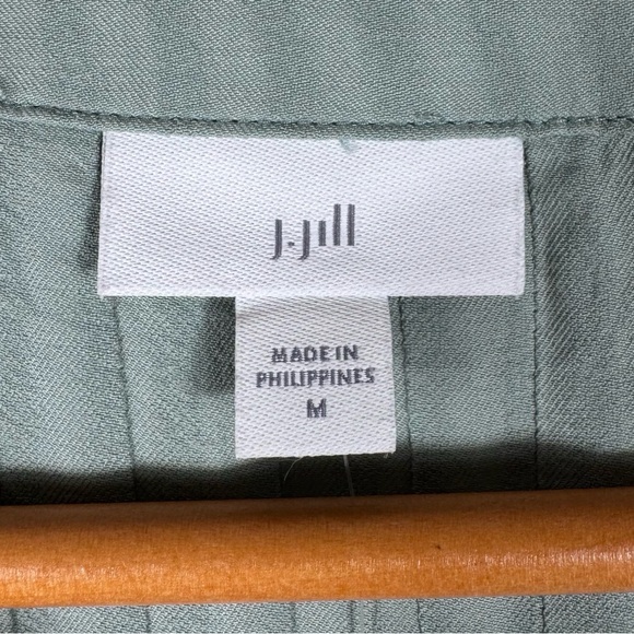 J. Jill Pintuck V-Neck Tunic Top M Sage Green Minimalist - Picture 8 of 11